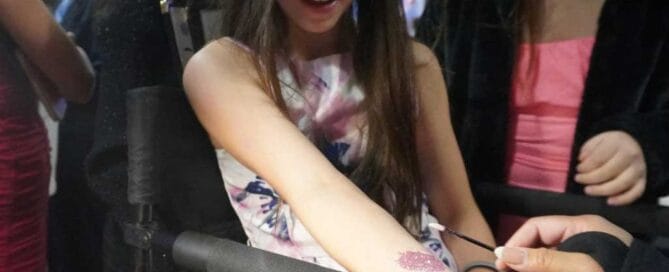 Glitter temporary tattoos are perfect for bat mitzvah activities.